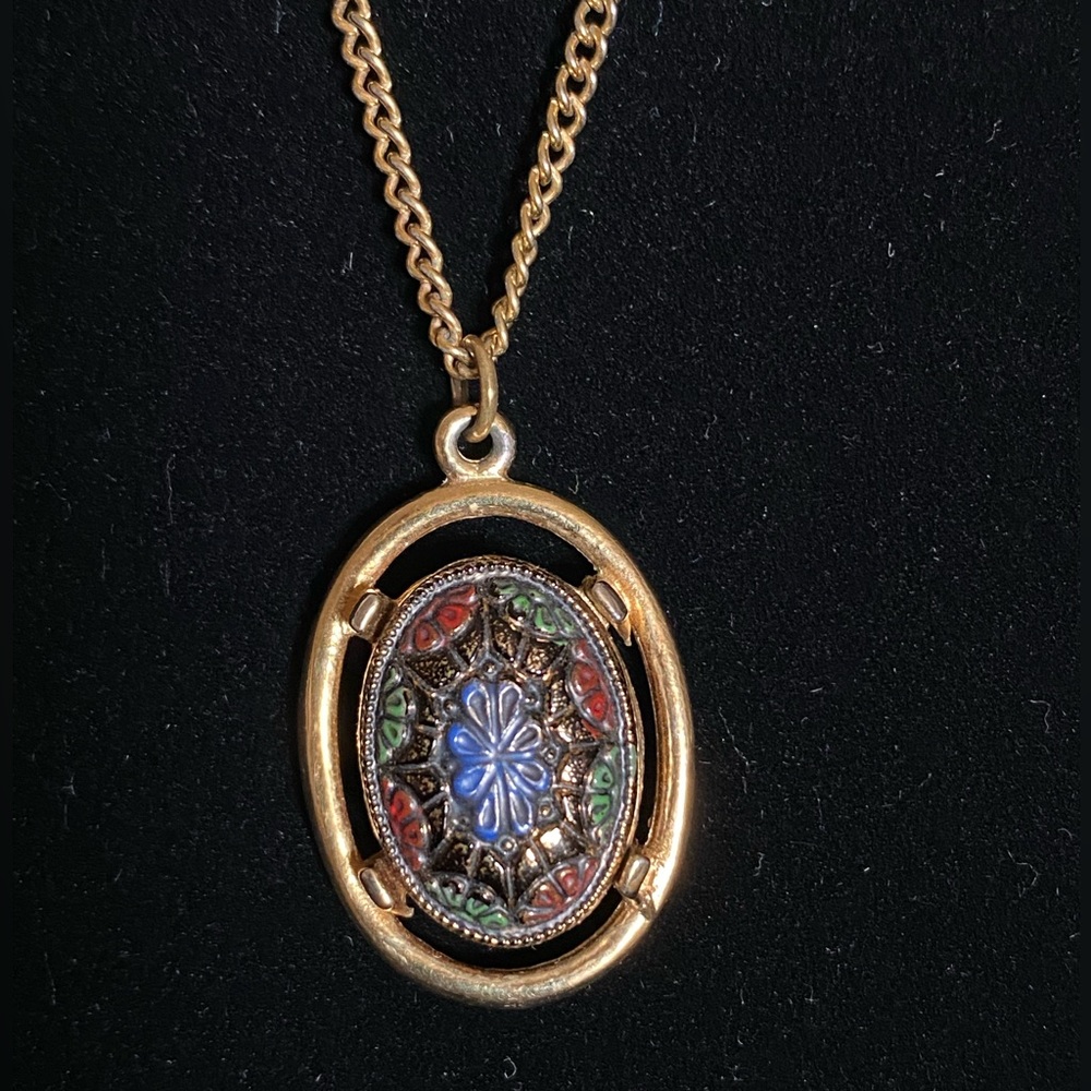 Sarah Coventry gold toned and multi colored center pendent